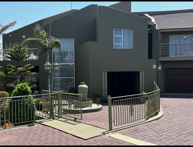 7 BEDROOM HOUSE FOR SALE IN STERPARK
